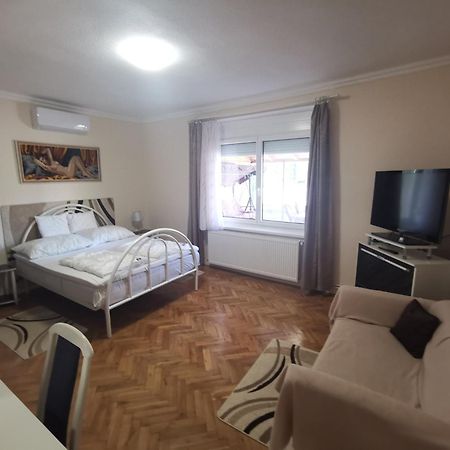 Tini Apartman Балатонфюред Экстерьер фото